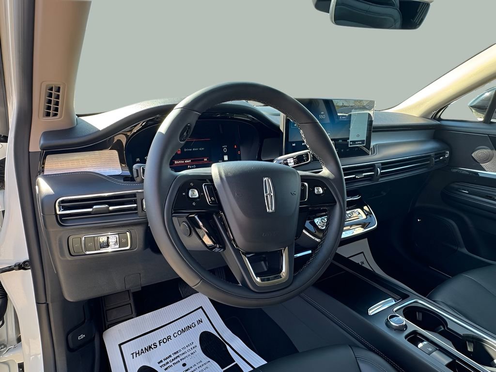 Used 2026 Lincoln Corsair Premiere AWD/4WD image 12