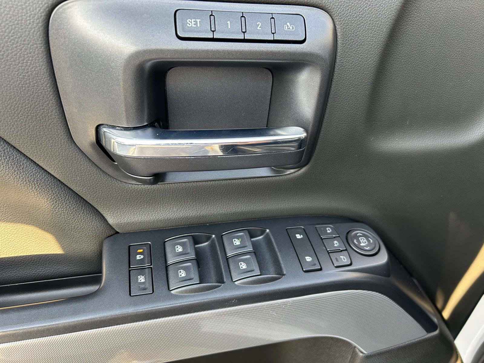 Used 2019 Chevrolet Silverado 2500 LTZ w/ Duramax Plus Package AWD/4WD image 17