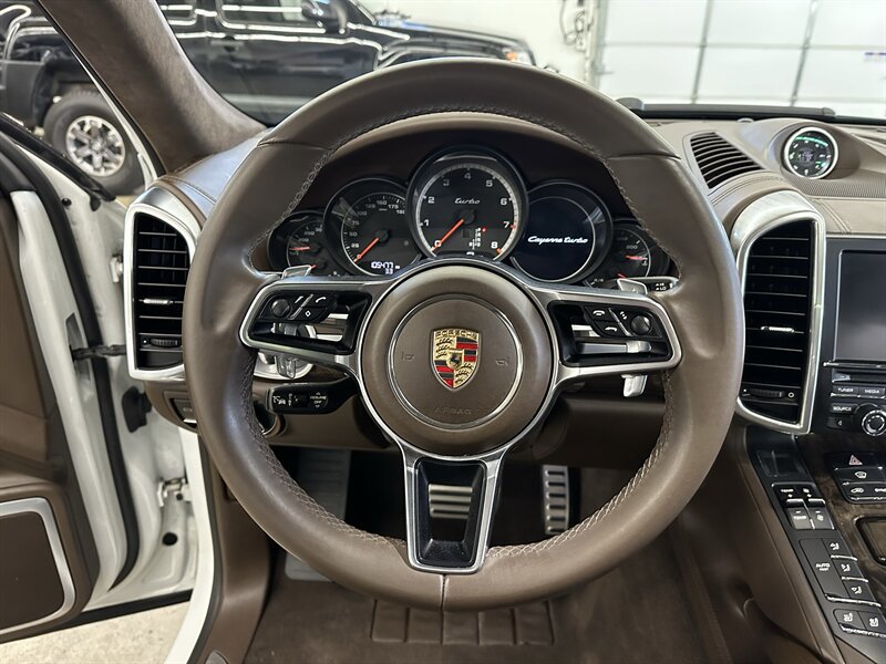 Used 2015 Porsche Cayenne Turbo w/ Premium Plus Package AWD/4WD image 17