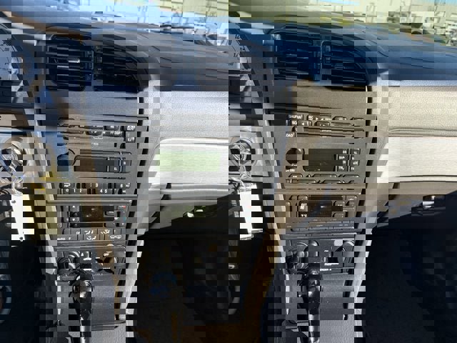 Used 2002 Ford Thunderbird image 15