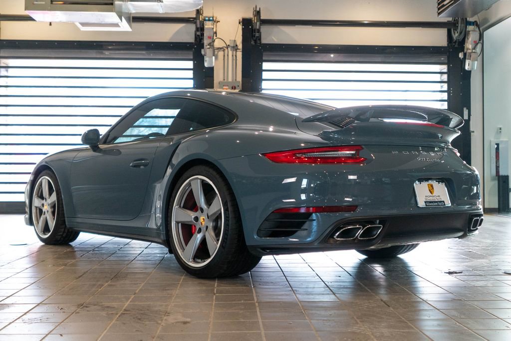 Certified 2018 Porsche 911 Turbo image 3