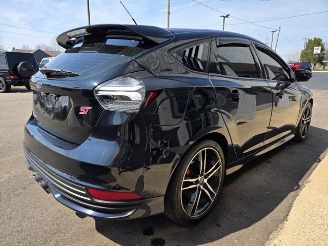 Used 2016 Ford Focus ST image 5