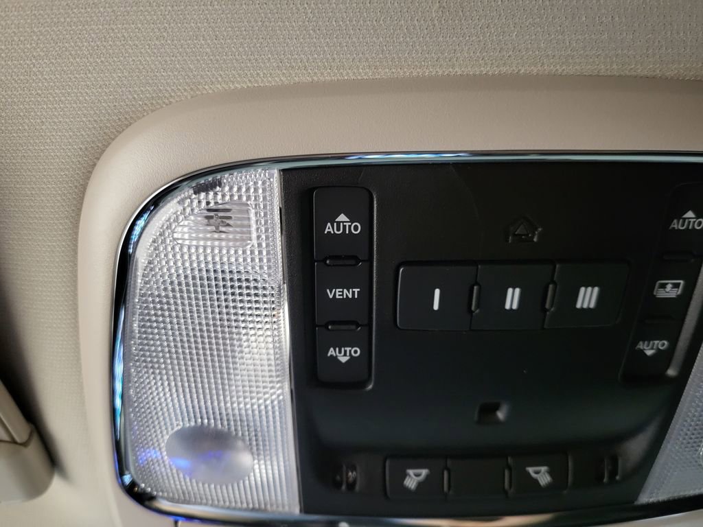 Used 2023 Chrysler 300 Touring L w/ Popular Equipment Group image 16