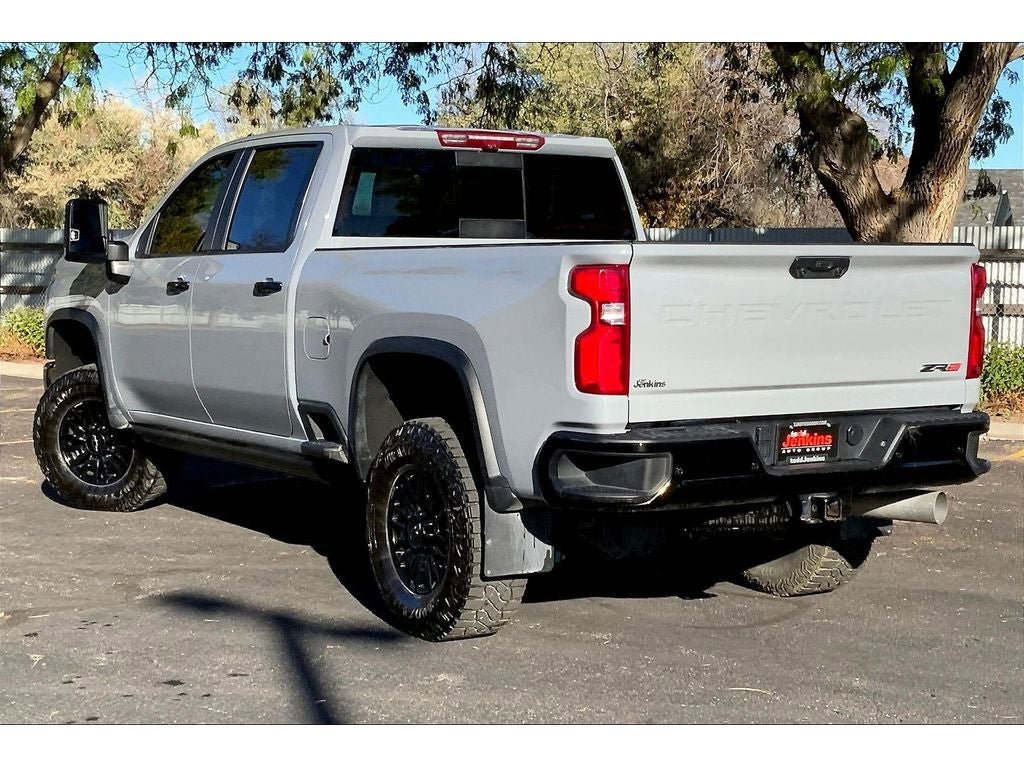 Used 2024 Chevrolet Silverado 2500 ZR2 w/ Technology Package image 13