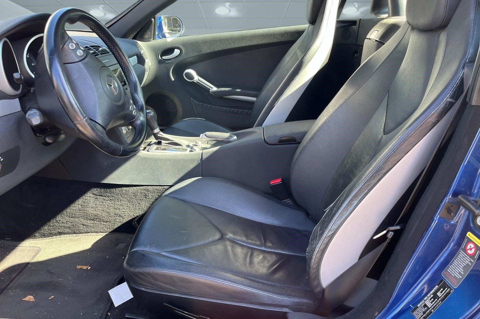 Used 2005 Mercedes-Benz SLK 350 image 3