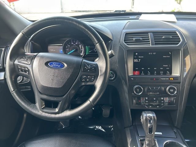 Used 2018 Ford Explorer XLT w/ Equipment Group 202A image 17