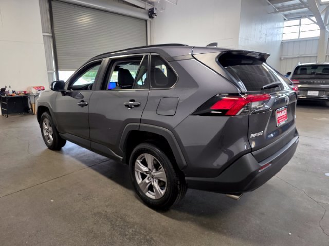 Used 2025 Toyota RAV4 XLE AWD/4WD image 5