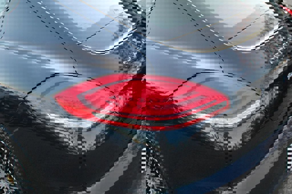 Used 2016 Porsche Panamera Edition image 33