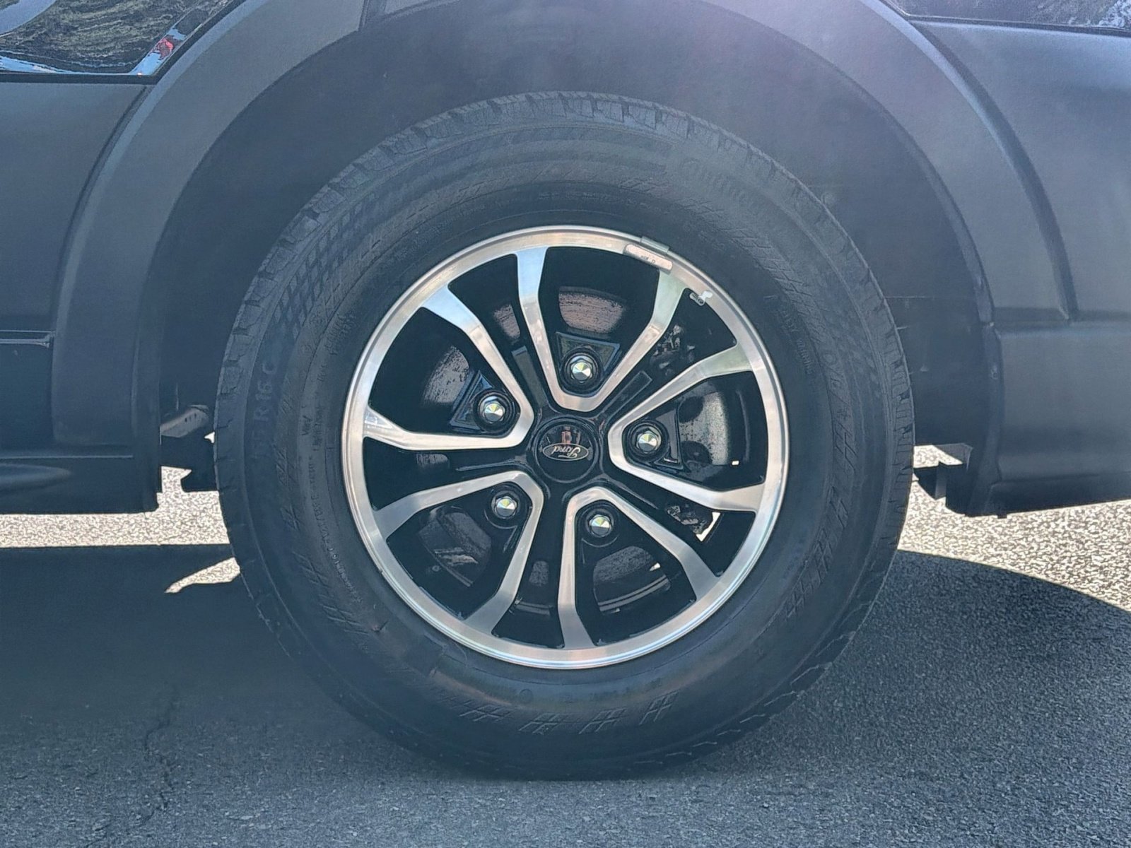 Used 2024 Ford Transit 350 XL image 25