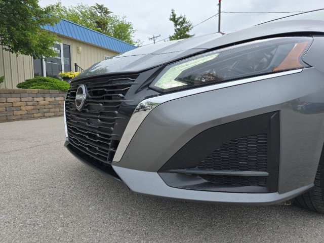 Used 2024 Nissan Altima 2.5 SV image 13
