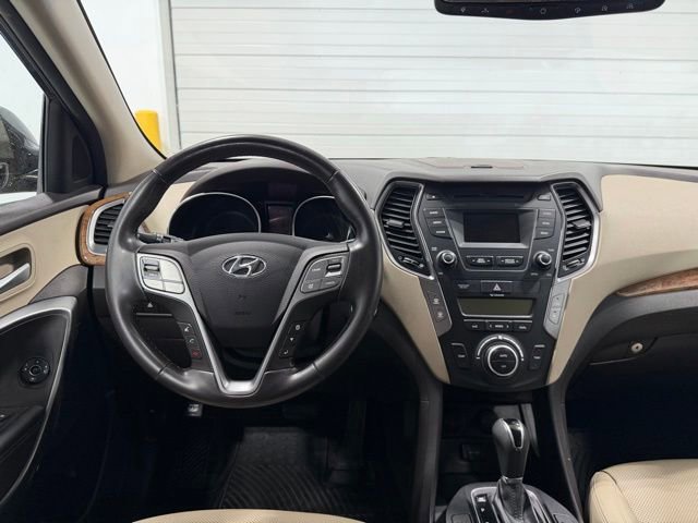 Used 2016 Hyundai Santa Fe SE w/ Option Group 02 AWD/4WD image 28