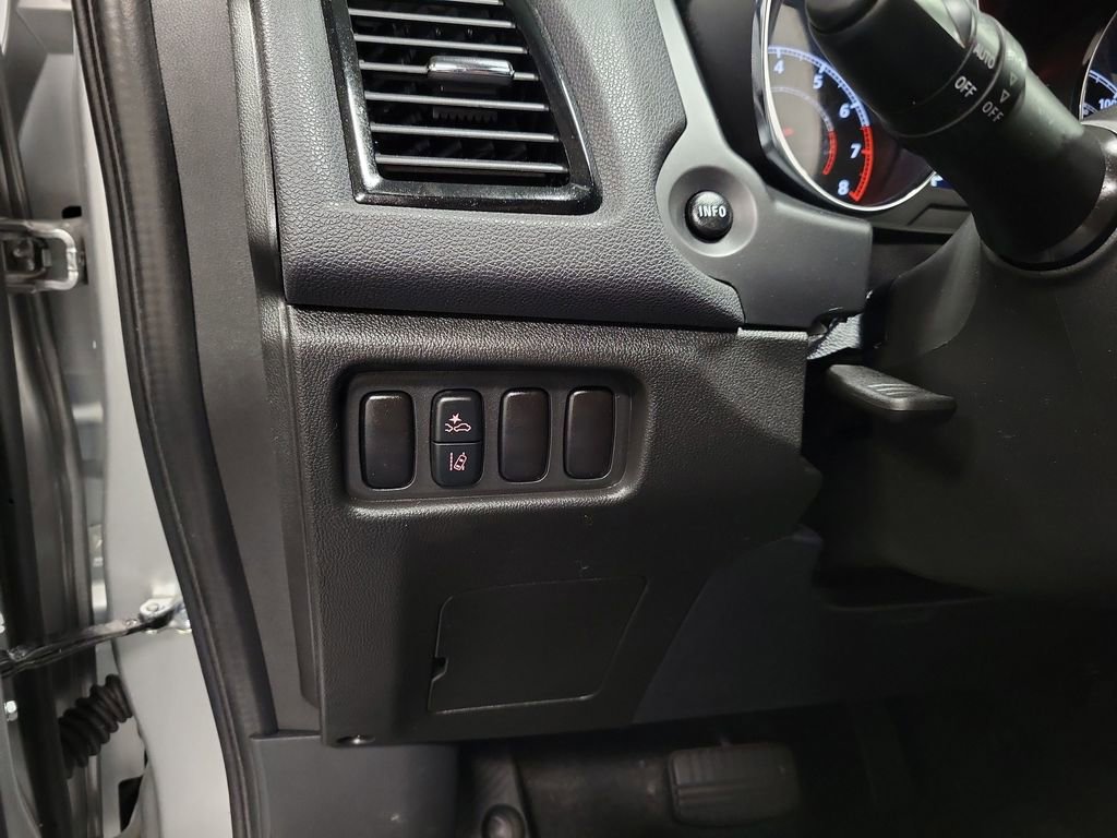 Used 2025 Mitsubishi Outlander Sport AWD image 21
