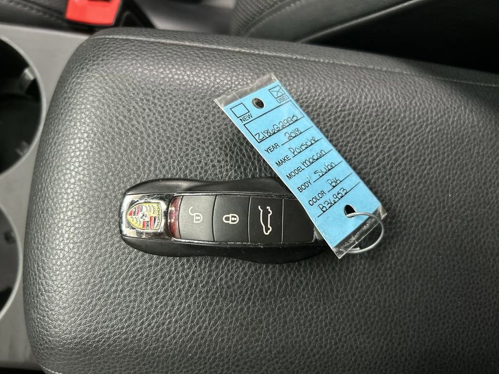 Certified 2018 Porsche Macan S AWD/4WD image 12