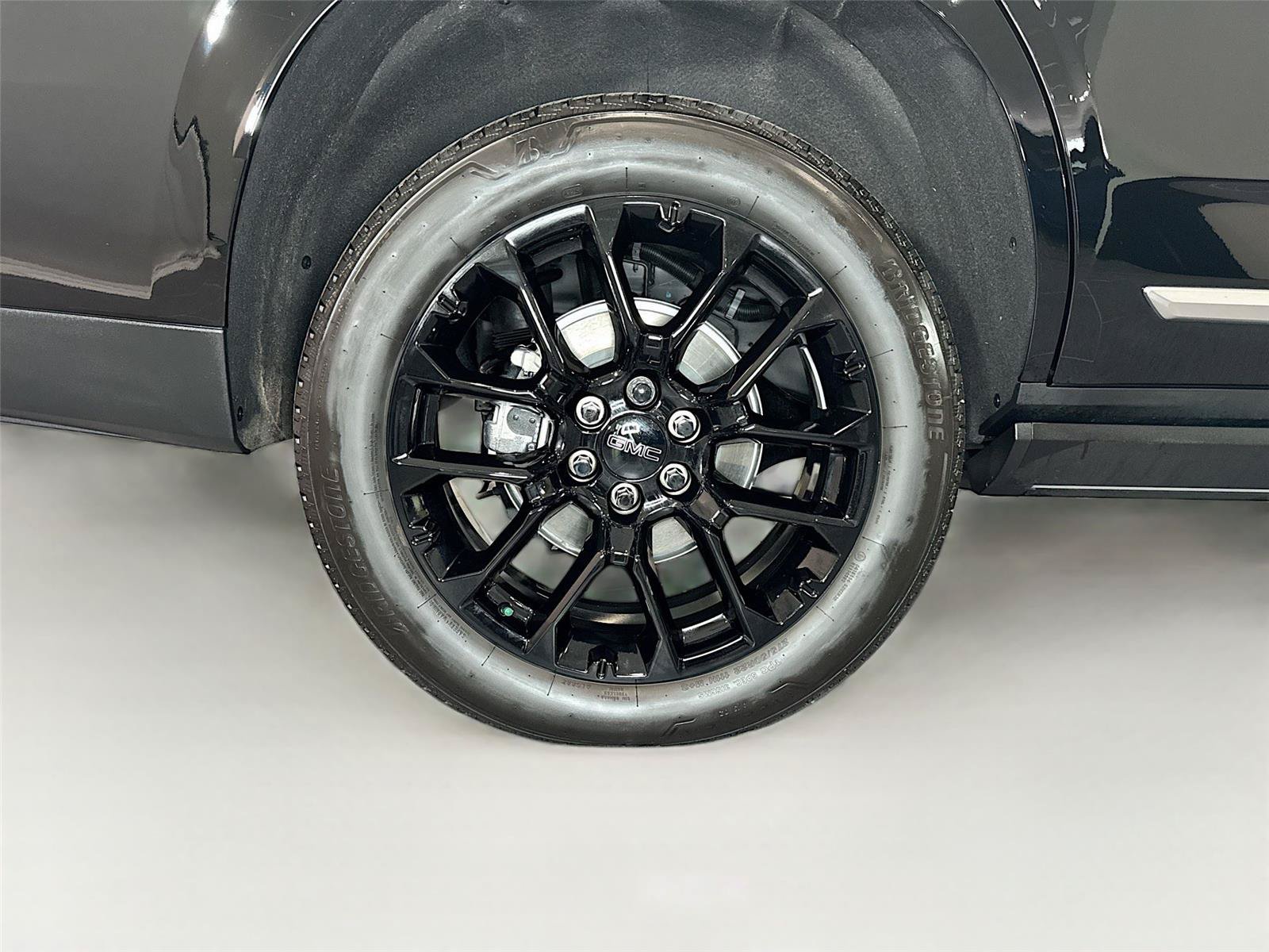 Used 2026 GMC Yukon Denali w/ Sun & Power Step Package AWD/4WD image 37