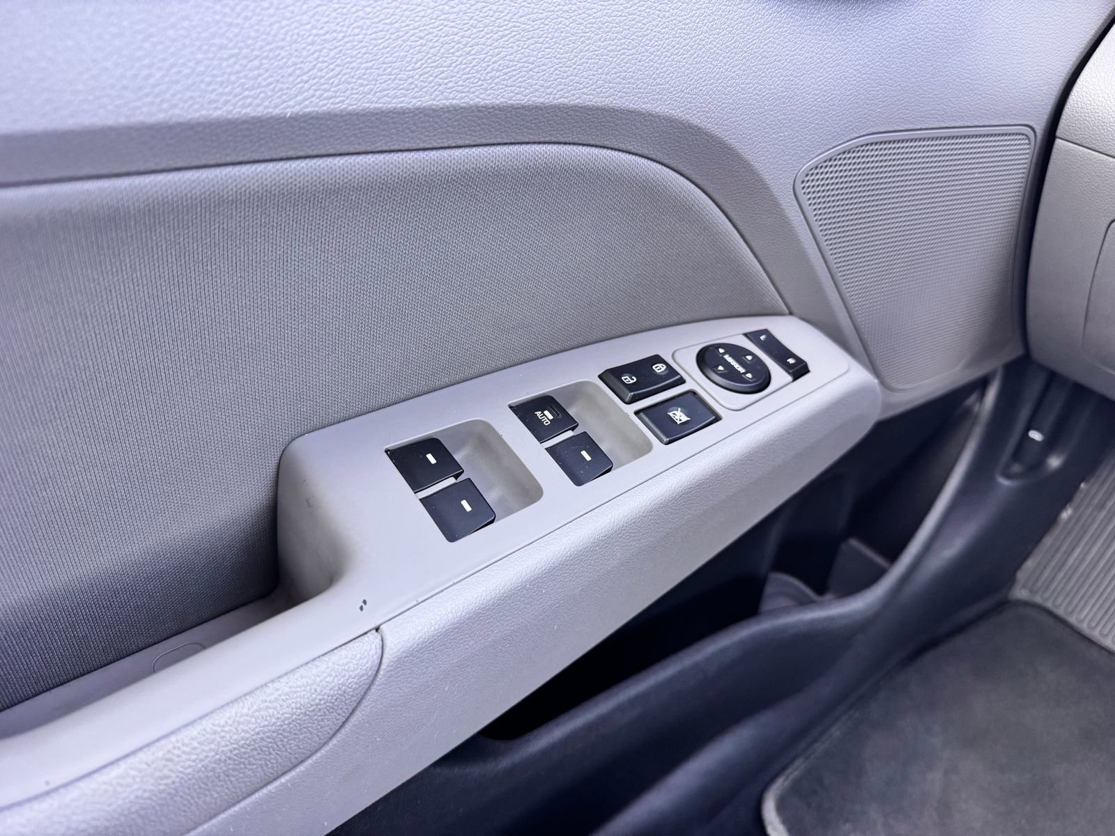 Used 2020 Hyundai Elantra Value Edition FWD image 13
