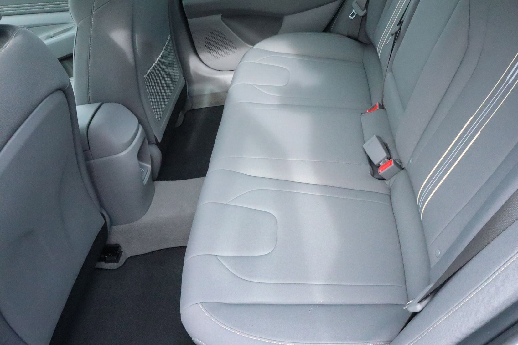 New 2026 Hyundai Elantra SEL Sport image 18