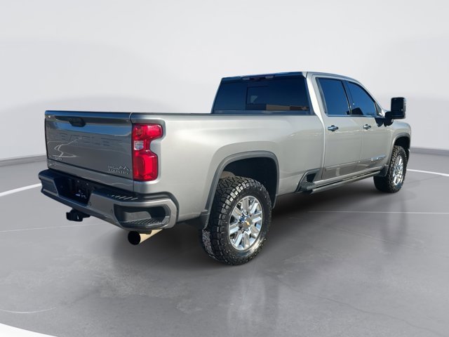 Used 2024 Chevrolet Silverado 3500 High Country w/ High Country Premium Package image 3