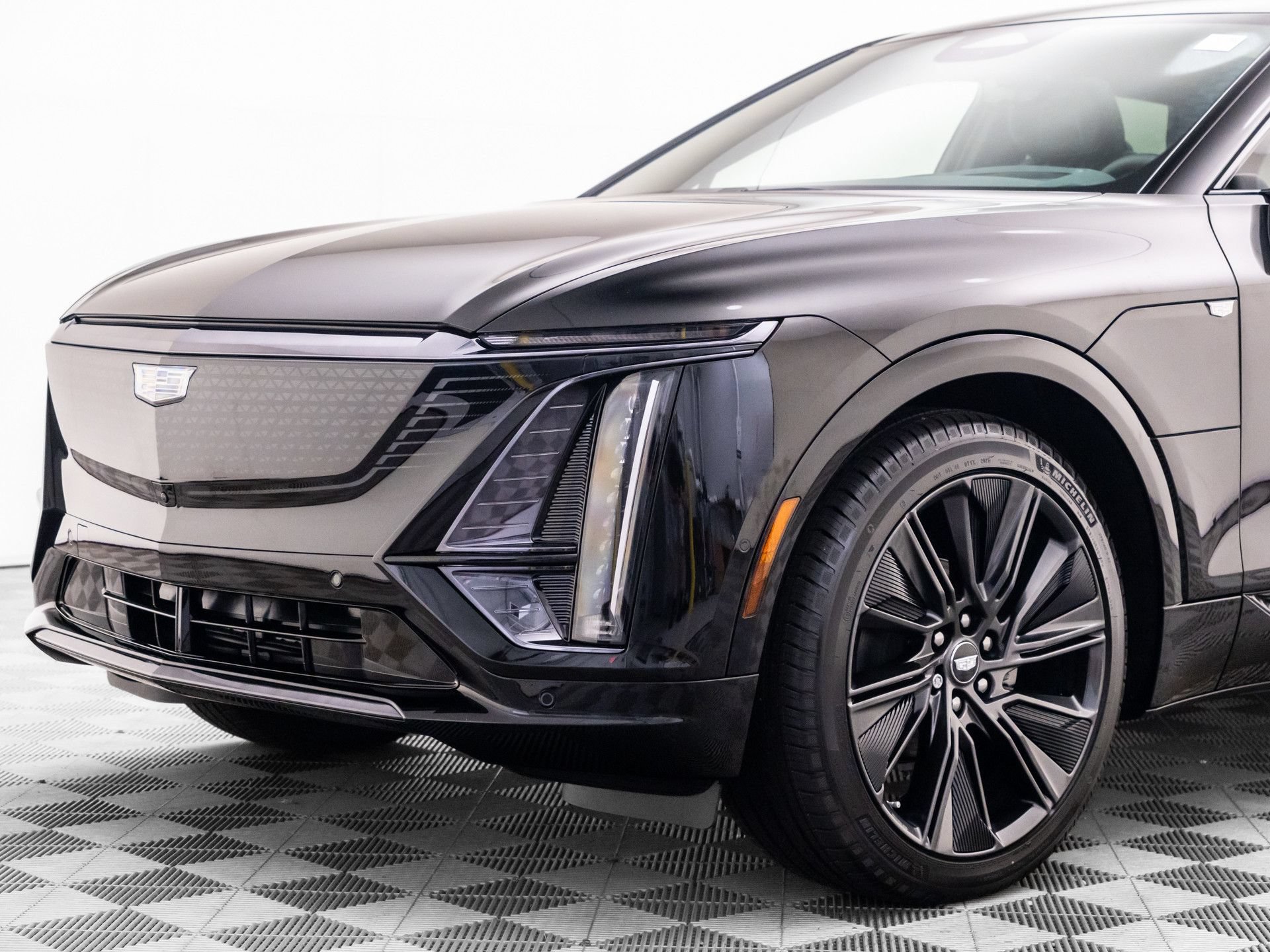 New 2026 Cadillac Lyriq Signature Sport w/ Nappa Leather Package AWD/4WD image 34