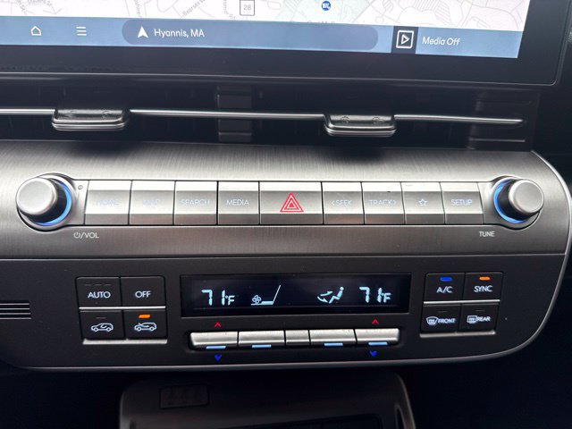 Certified 2024 Hyundai Kona SEL w/ Convenience Package AWD/4WD image 18