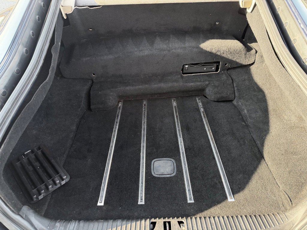 Used 2007 Jaguar XKR R image 38