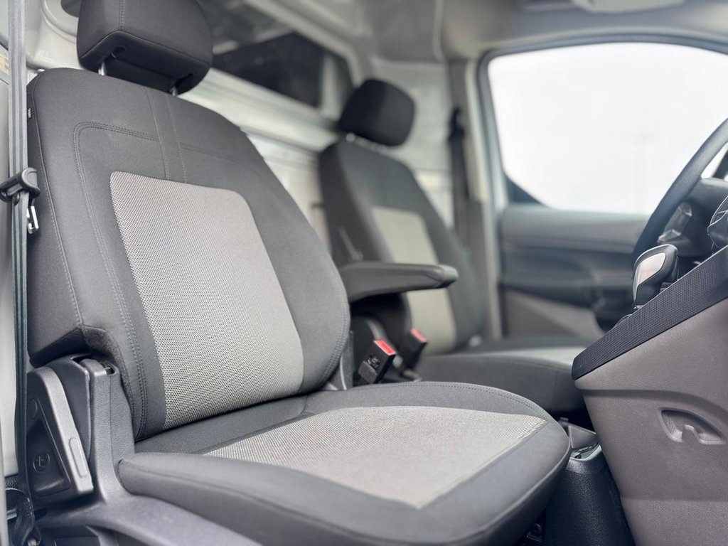 Used 2023 Ford Transit Connect XL image 23