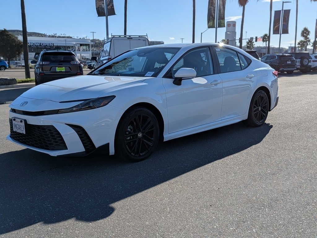Used 2025 Toyota Camry SE