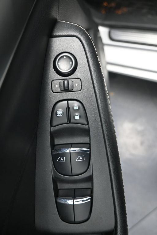 Used 2023 Nissan Maxima SV w/ Floor Mat Group FWD image 18