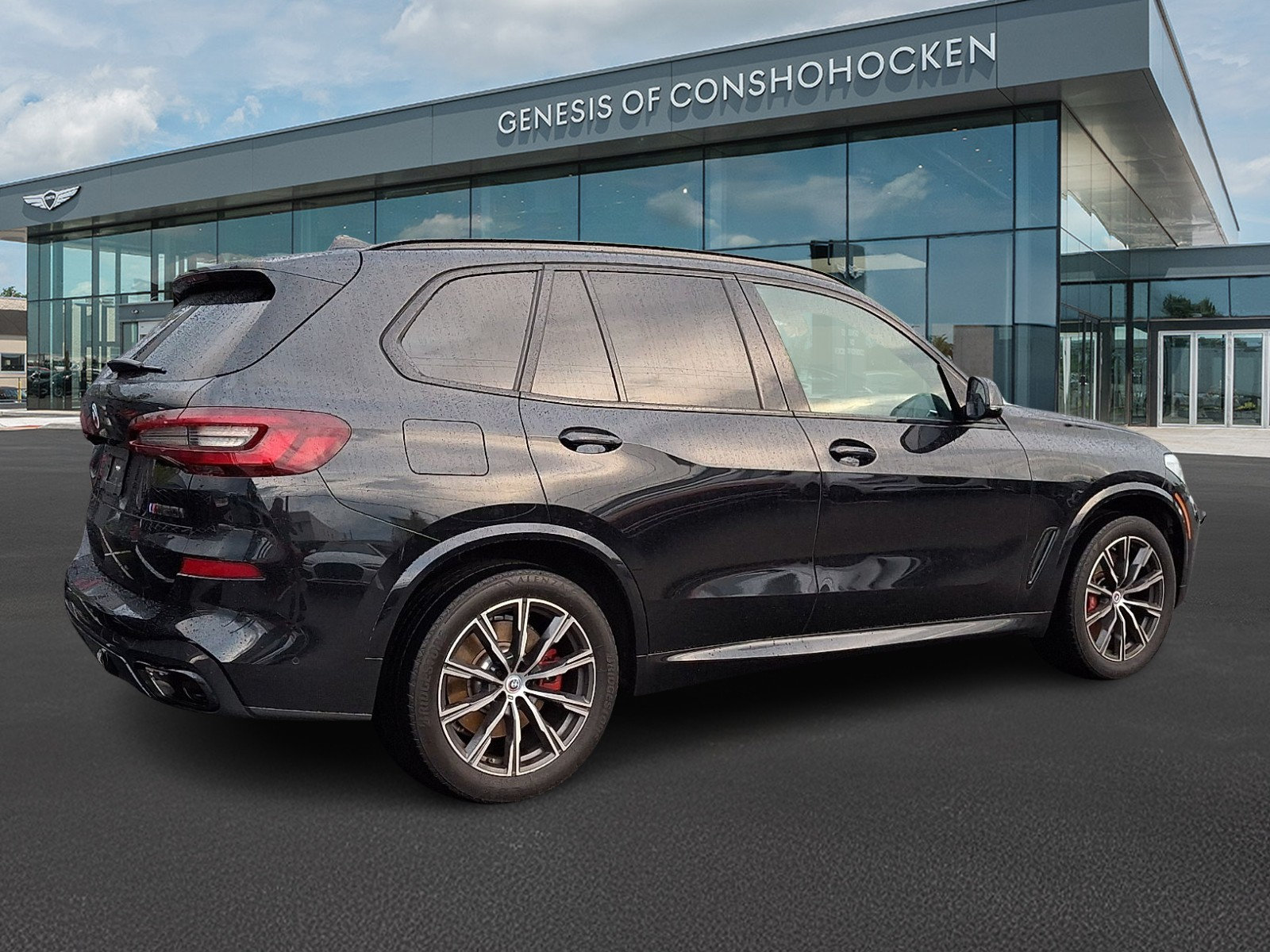 Used 2022 BMW X5 M50i w/ Executive Package AWD/4WD image 3