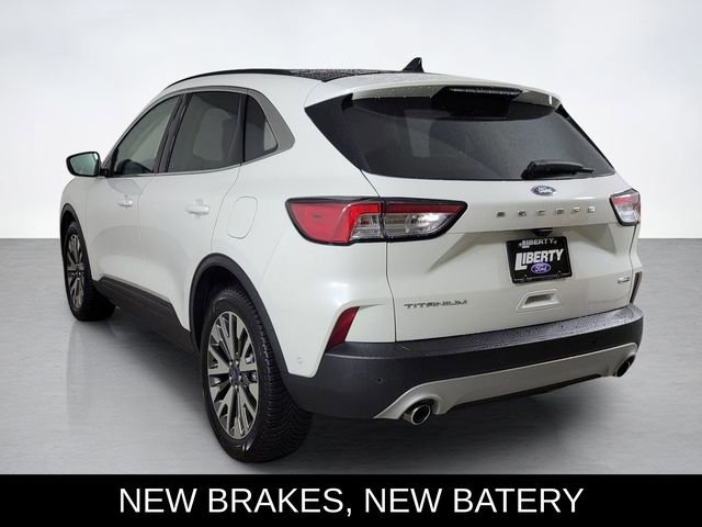 Certified 2020 Ford Escape Titanium image 5
