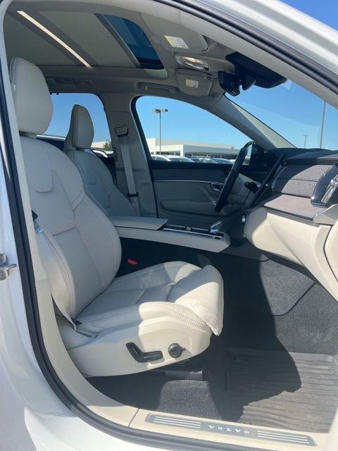 New 2026 Volvo XC90 B6 Ultra w/ Protection Package image 32