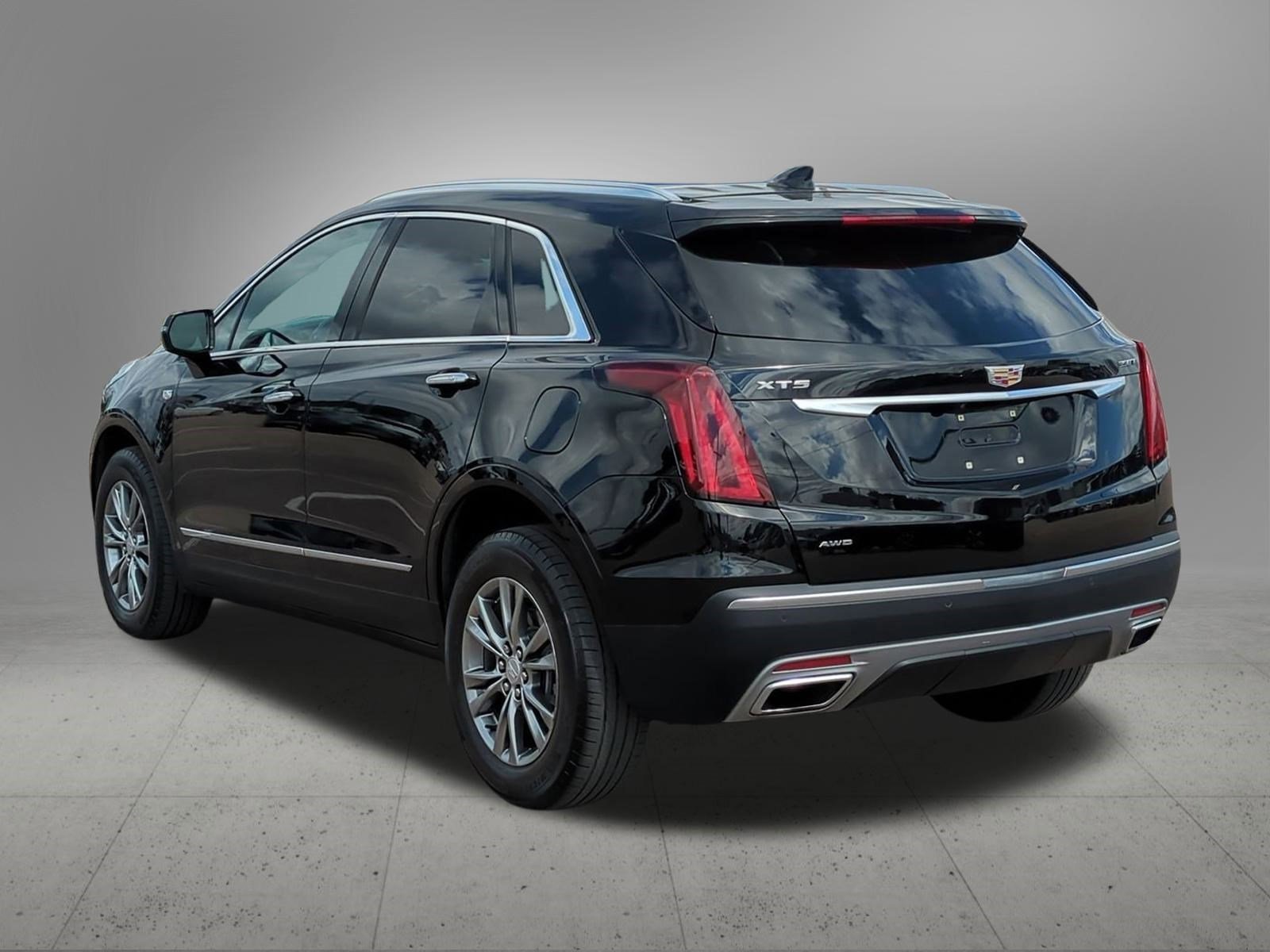 Certified 2023 Cadillac XT5 Premium Luxury image 4