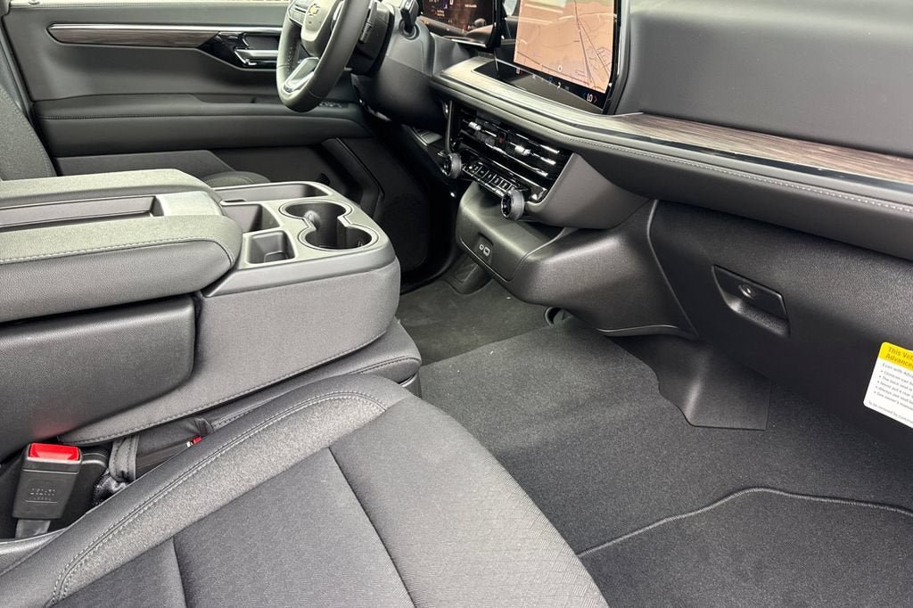 New 2026 Chevrolet Suburban LS RWD image 17