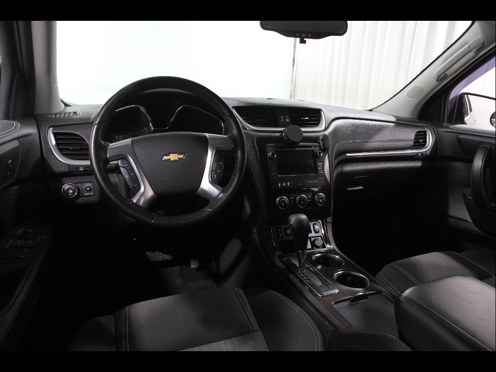 Used 2017 Chevrolet Traverse LT image 6