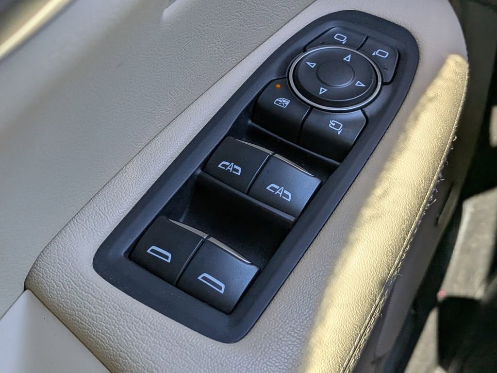 Used 2019 Cadillac XT5 Premium Luxury w/ Driver Assist Package image 29