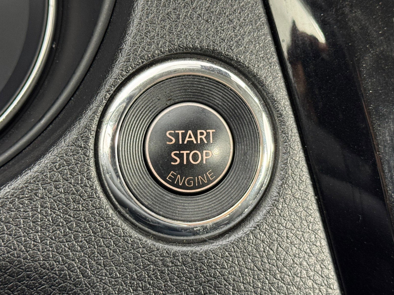 Used 2022 Nissan Rogue Sport SV image 22