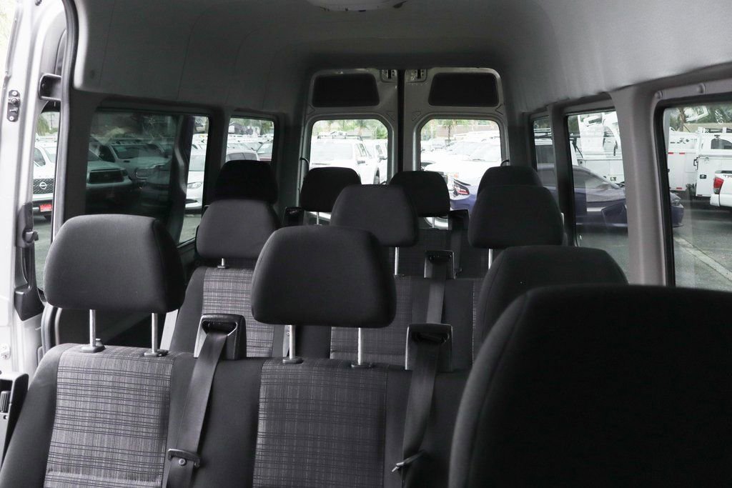 Used 2016 Mercedes-Benz Sprinter 2500 image 31