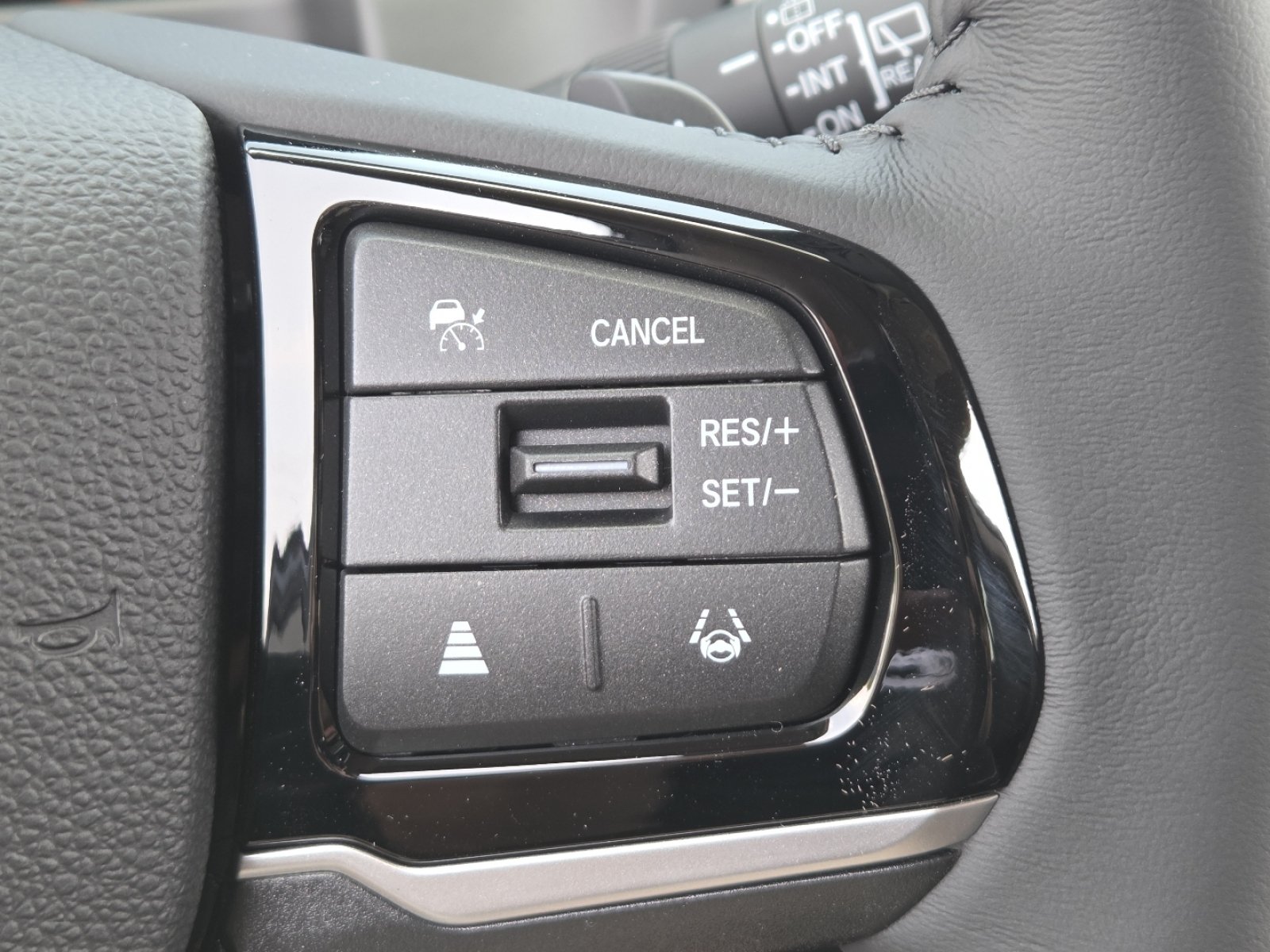 New 2026 Honda Odyssey Touring image 11