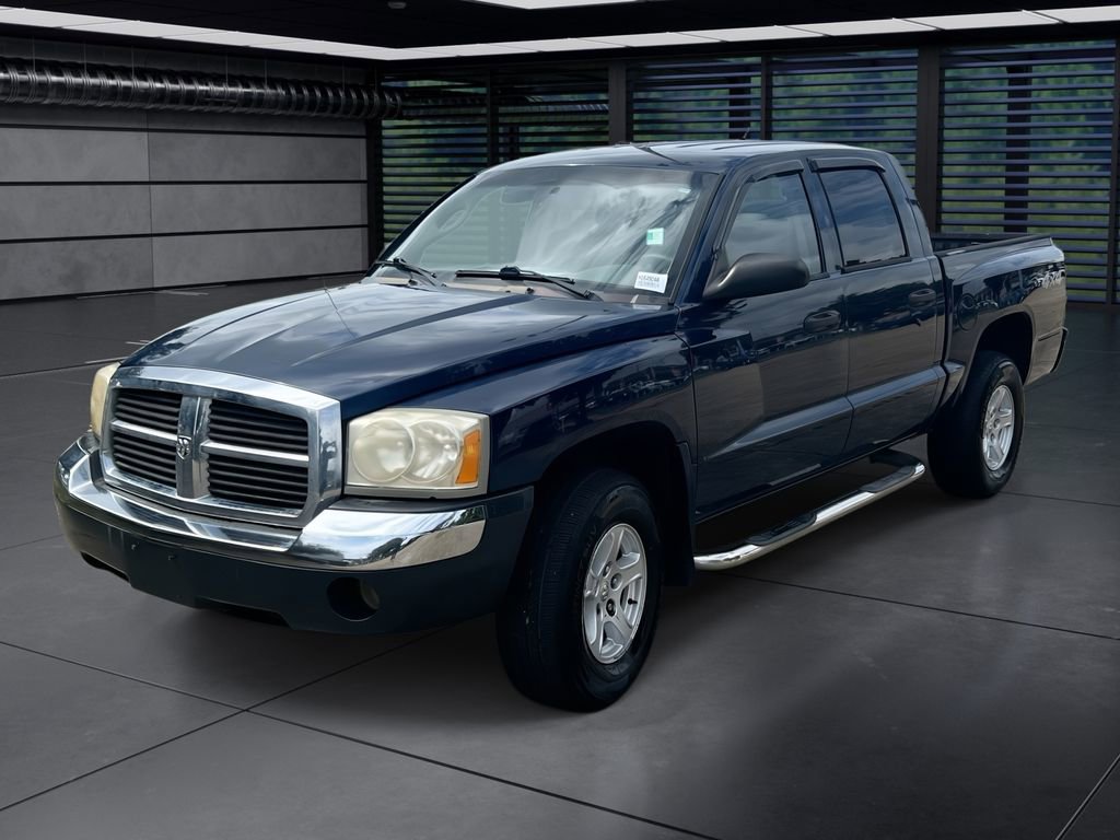 Used 2005 Dodge Dakota SLT