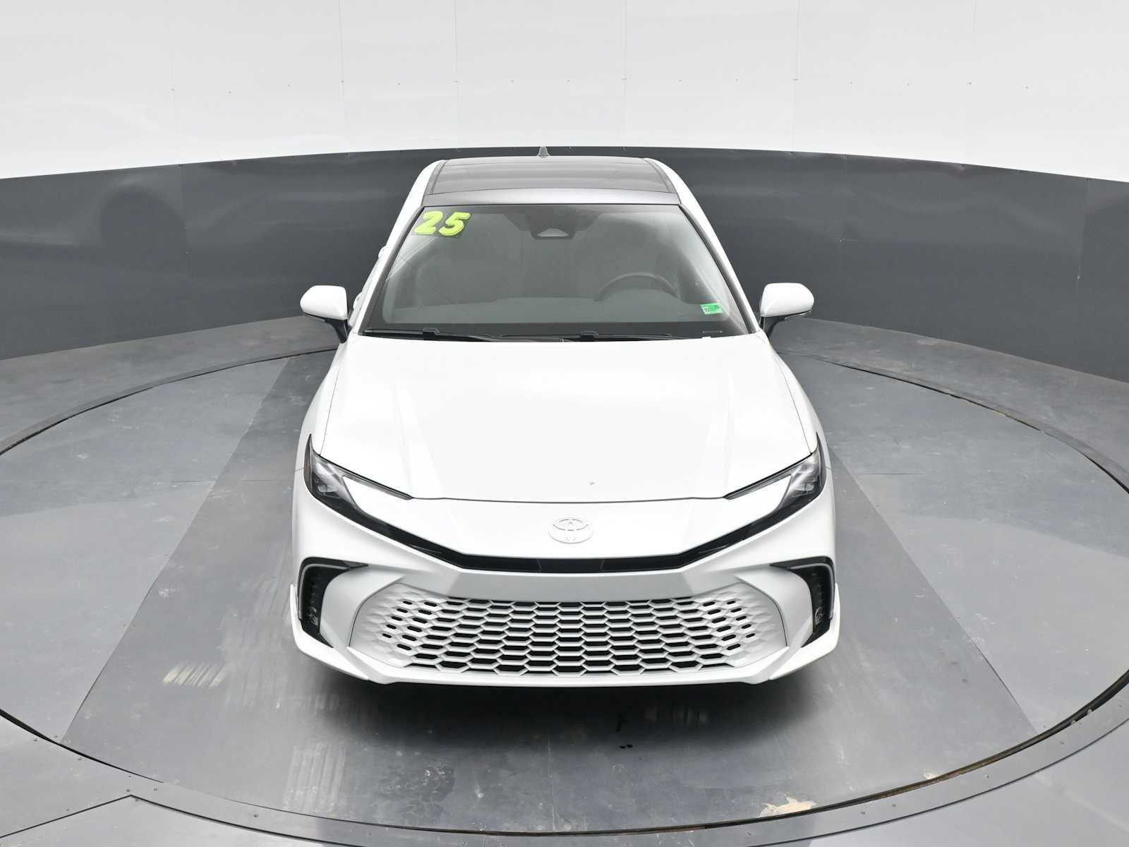 Used 2025 Toyota Camry XSE image 26