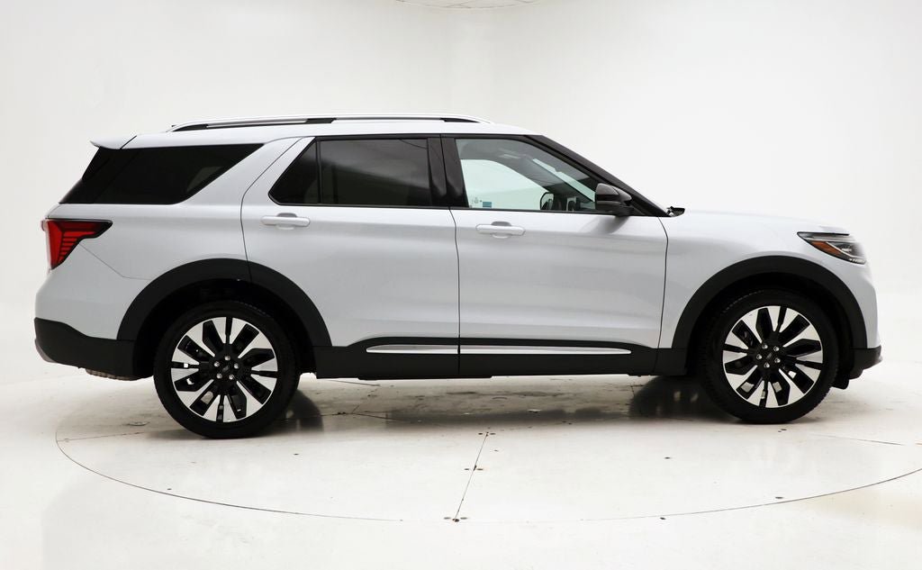 Used 2025 Ford Explorer Platinum w/ LUX Leather Package AWD/4WD image 3