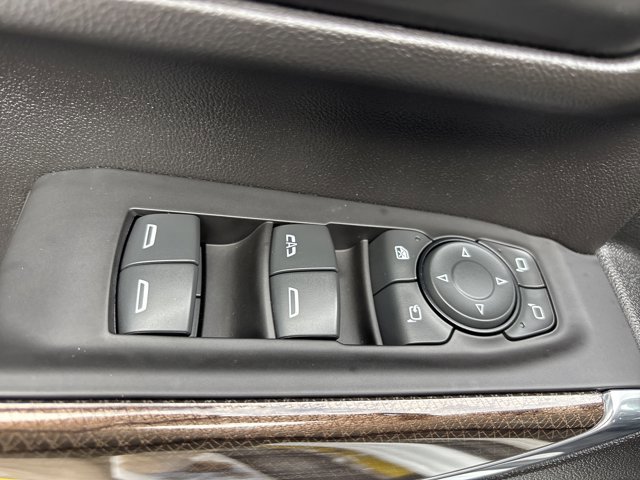 Used 2020 Chevrolet Silverado 2500 LT w/ Convenience Package image 17