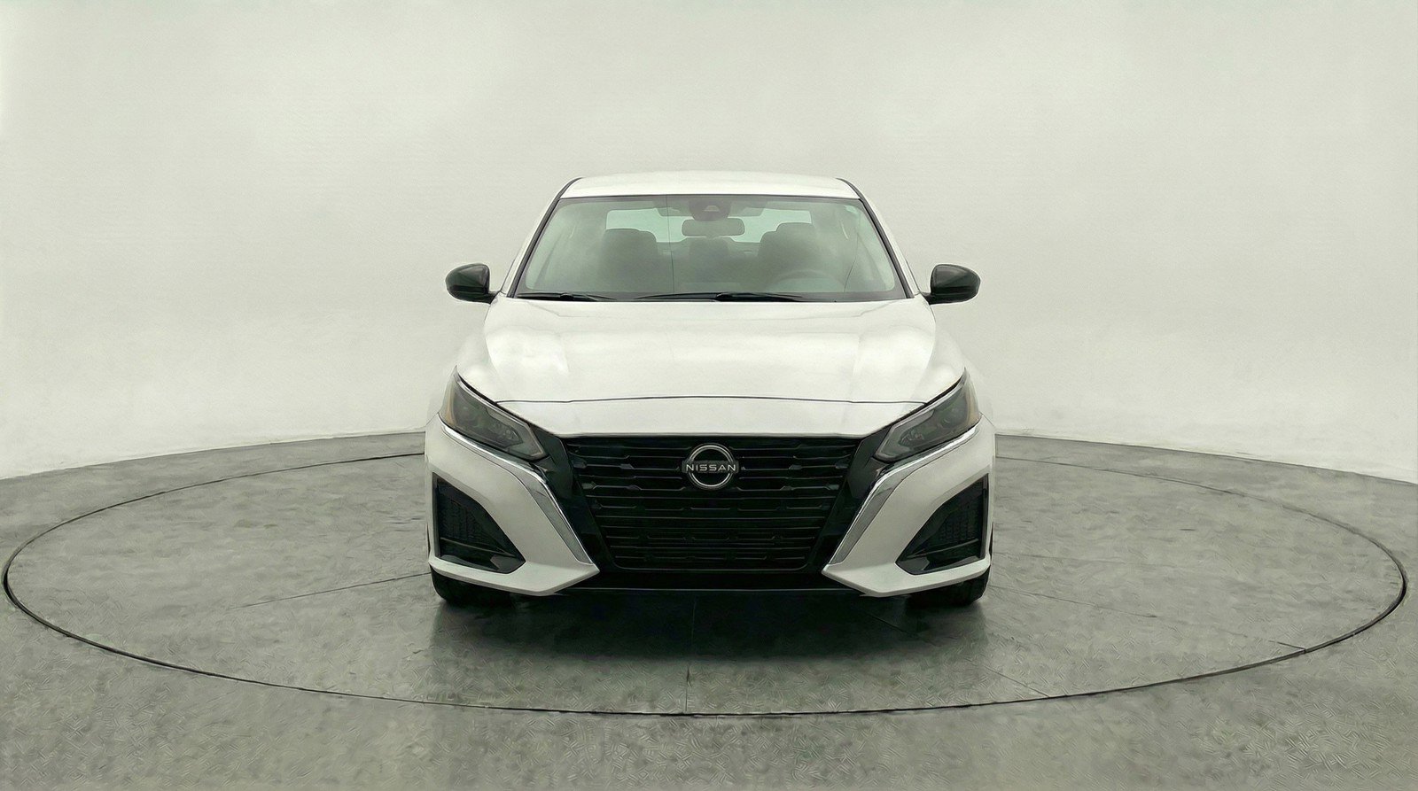 Used 2025 Nissan Altima 2.5 SV image 2