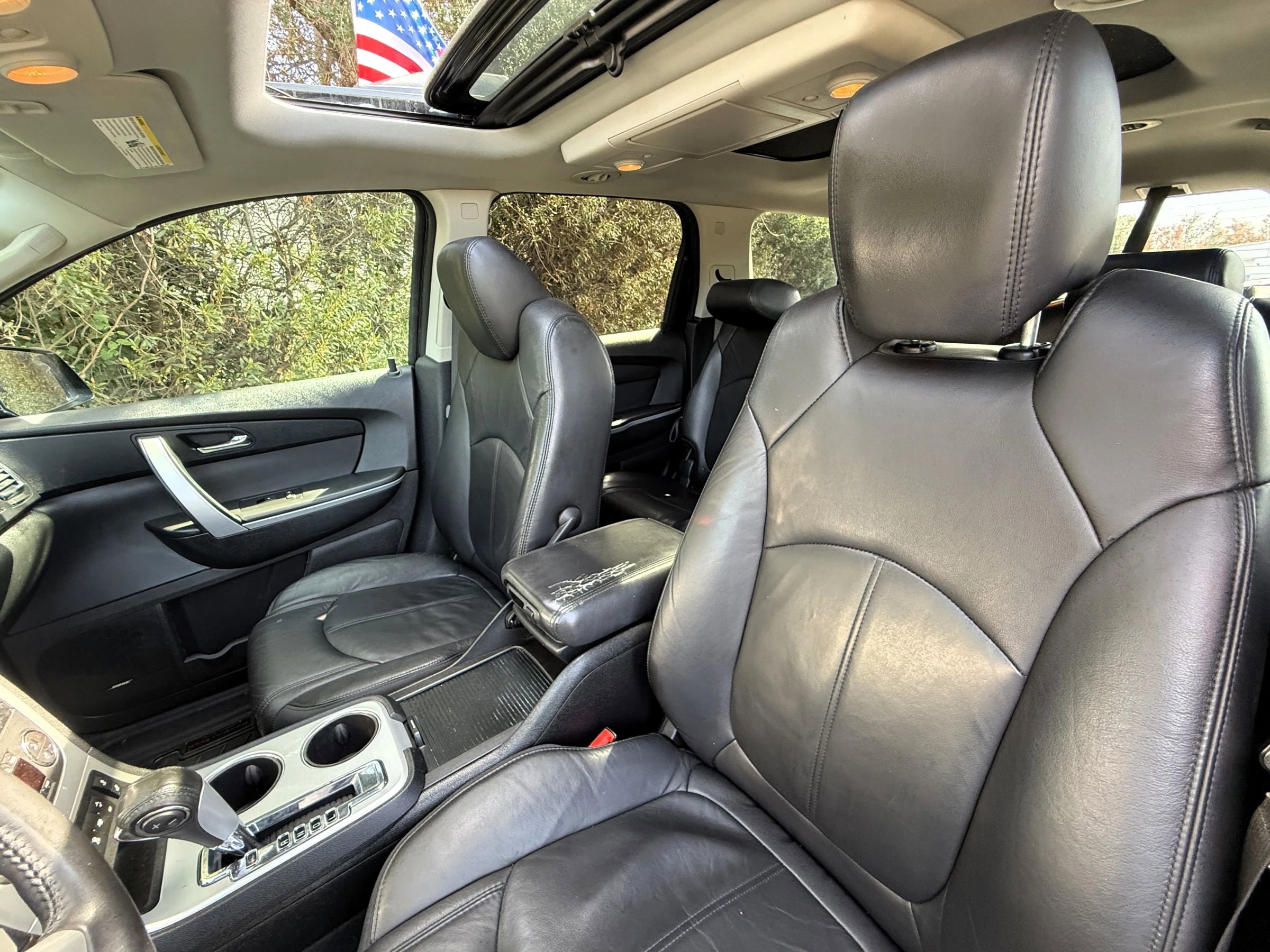 Used 2011 GMC Acadia SLT image 44