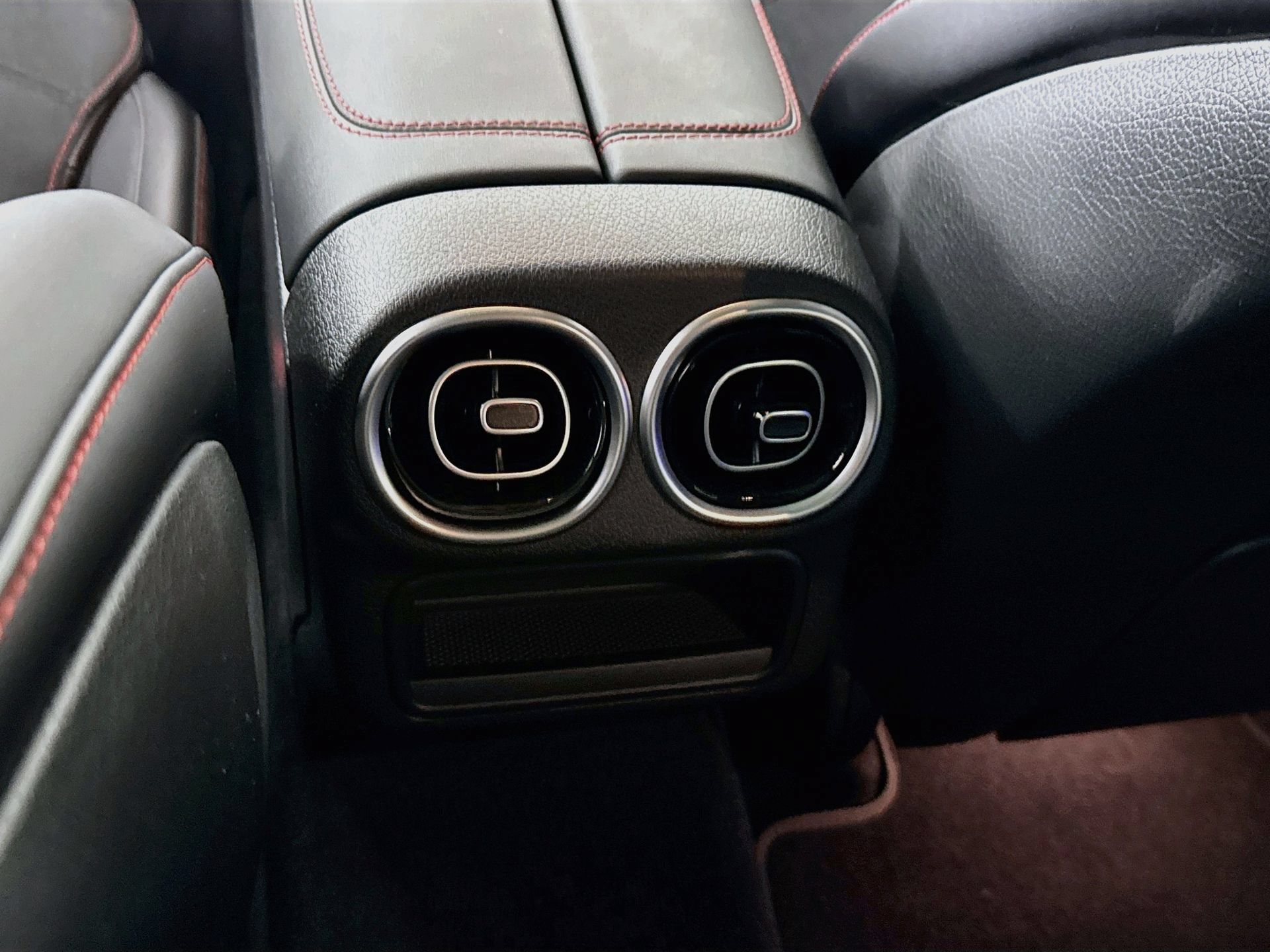 Certified 2025 Mercedes-Benz GLC 43 AMG 4MATIC image 26