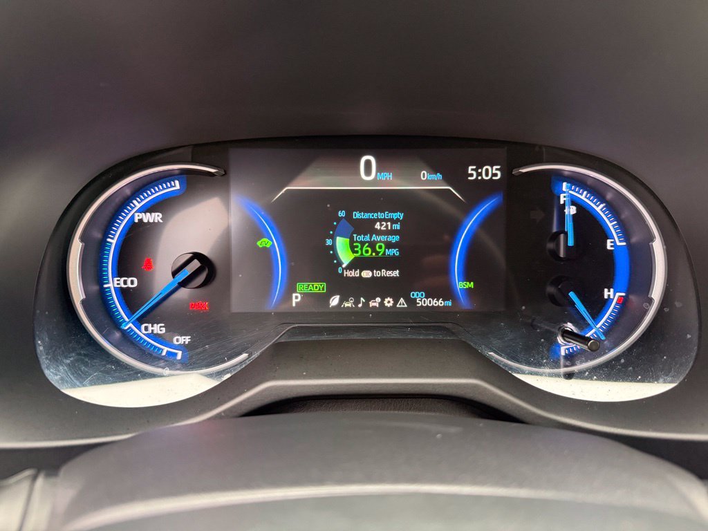 Used 2025 Toyota RAV4 XLE AWD/4WD image 16