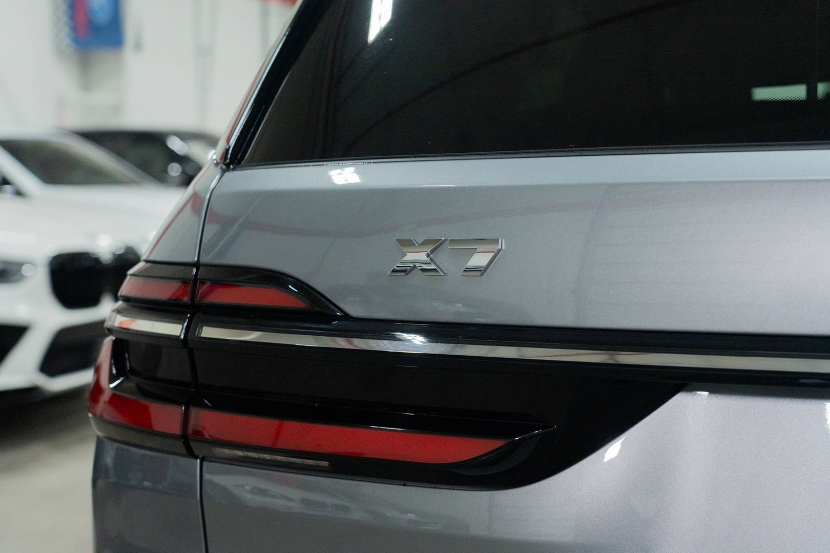 Used 2023 BMW X7 M60i AWD/4WD image 9