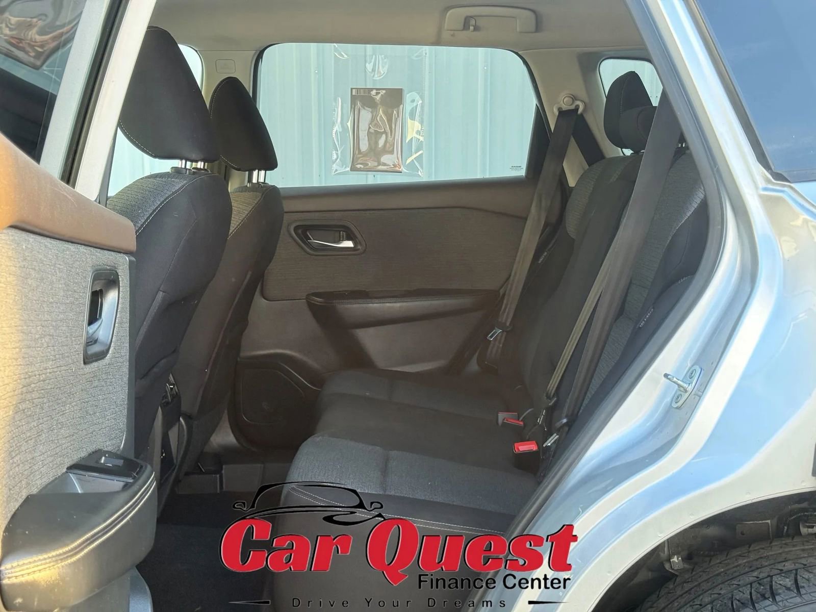 Used 2021 Nissan Rogue SV AWD/4WD image 12