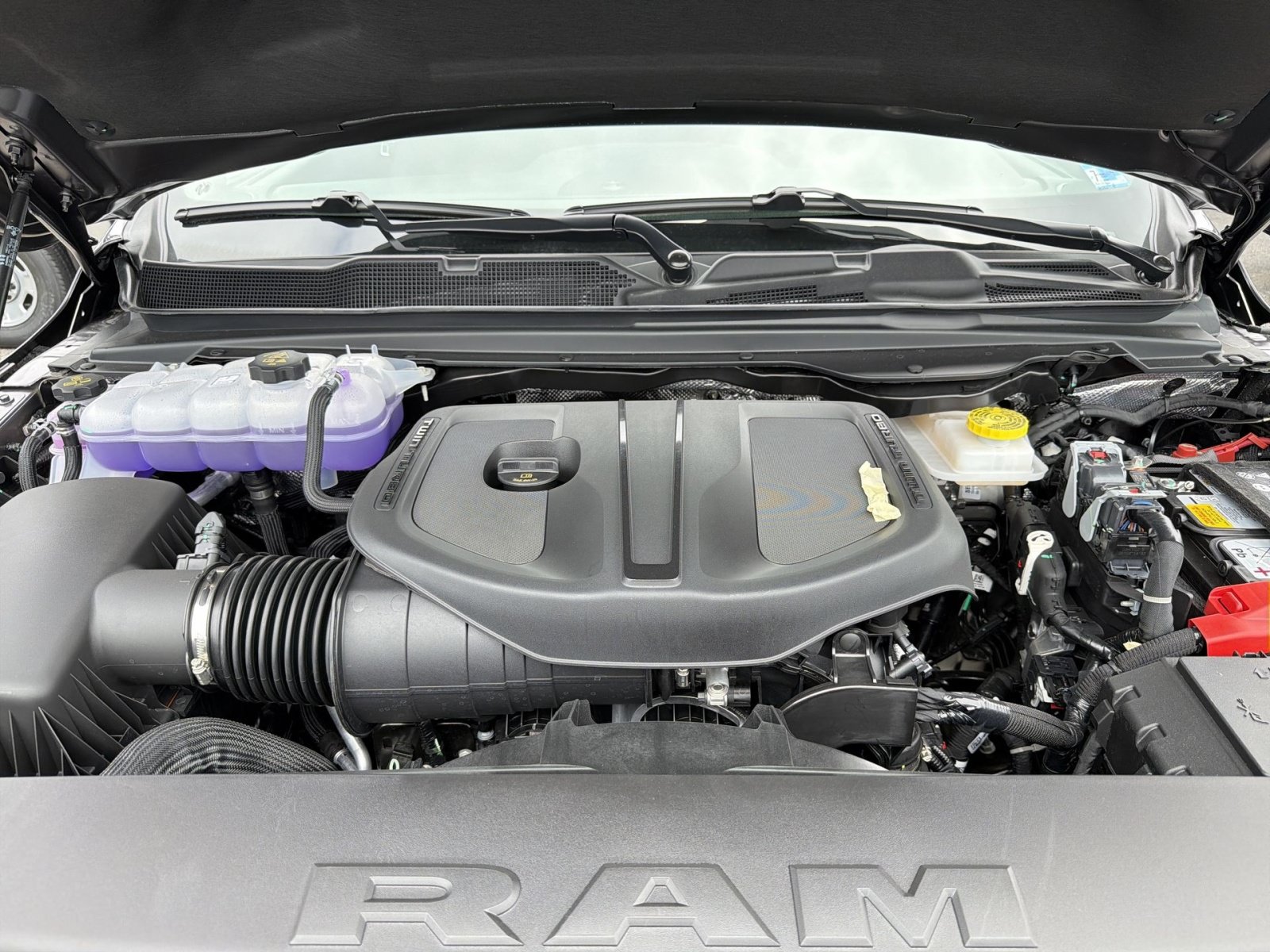 New 2026 RAM 1500 Express AWD/4WD image 27