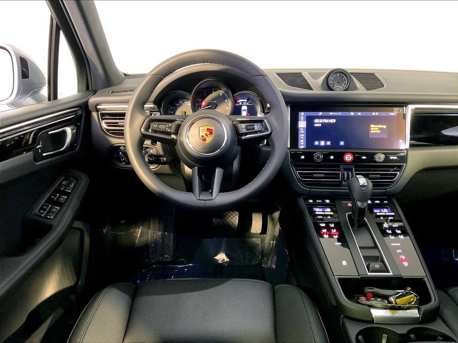 New 2026 Porsche Macan AWD/4WD image 13