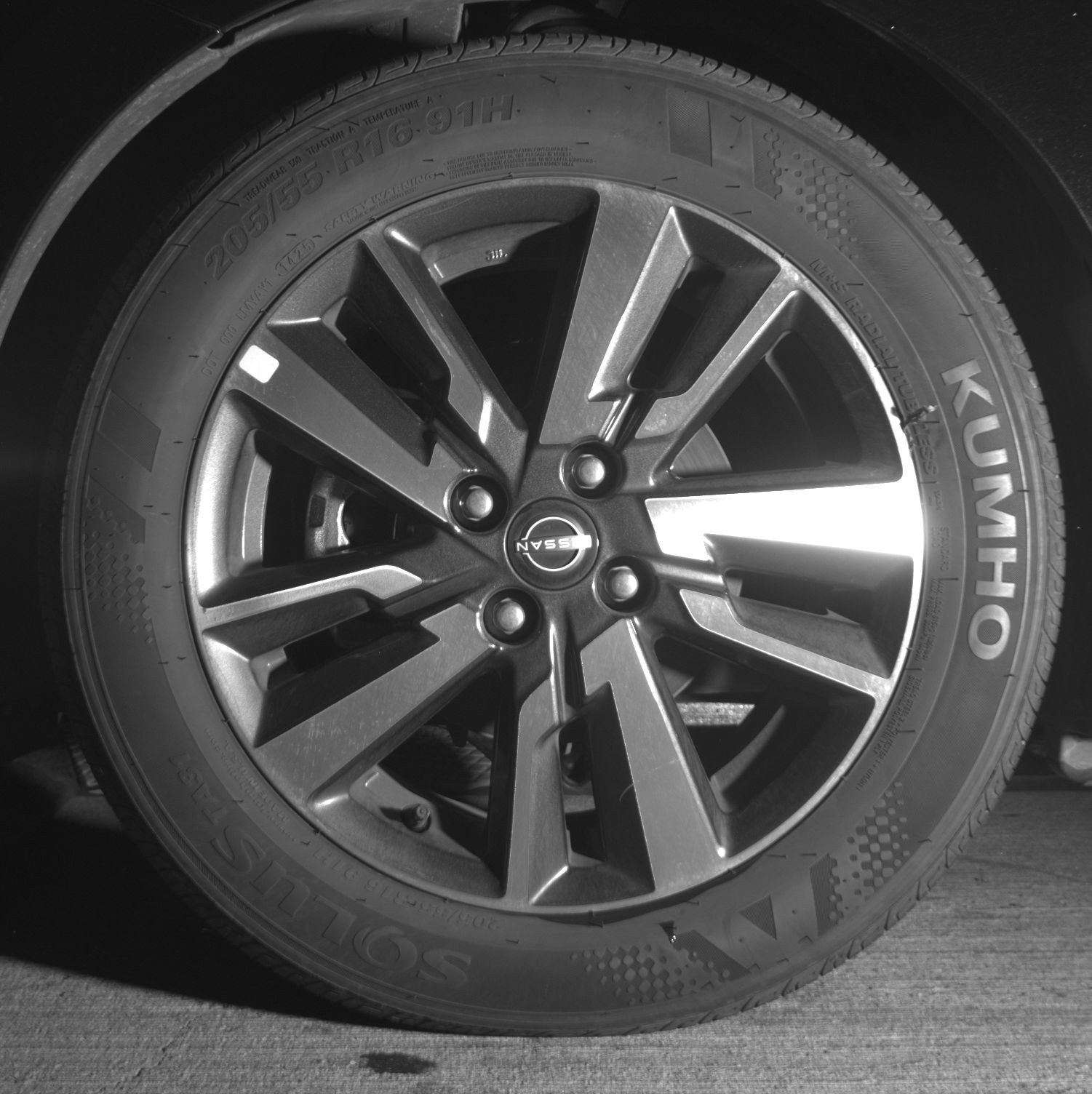 Used 2025 Nissan Versa SV image 12